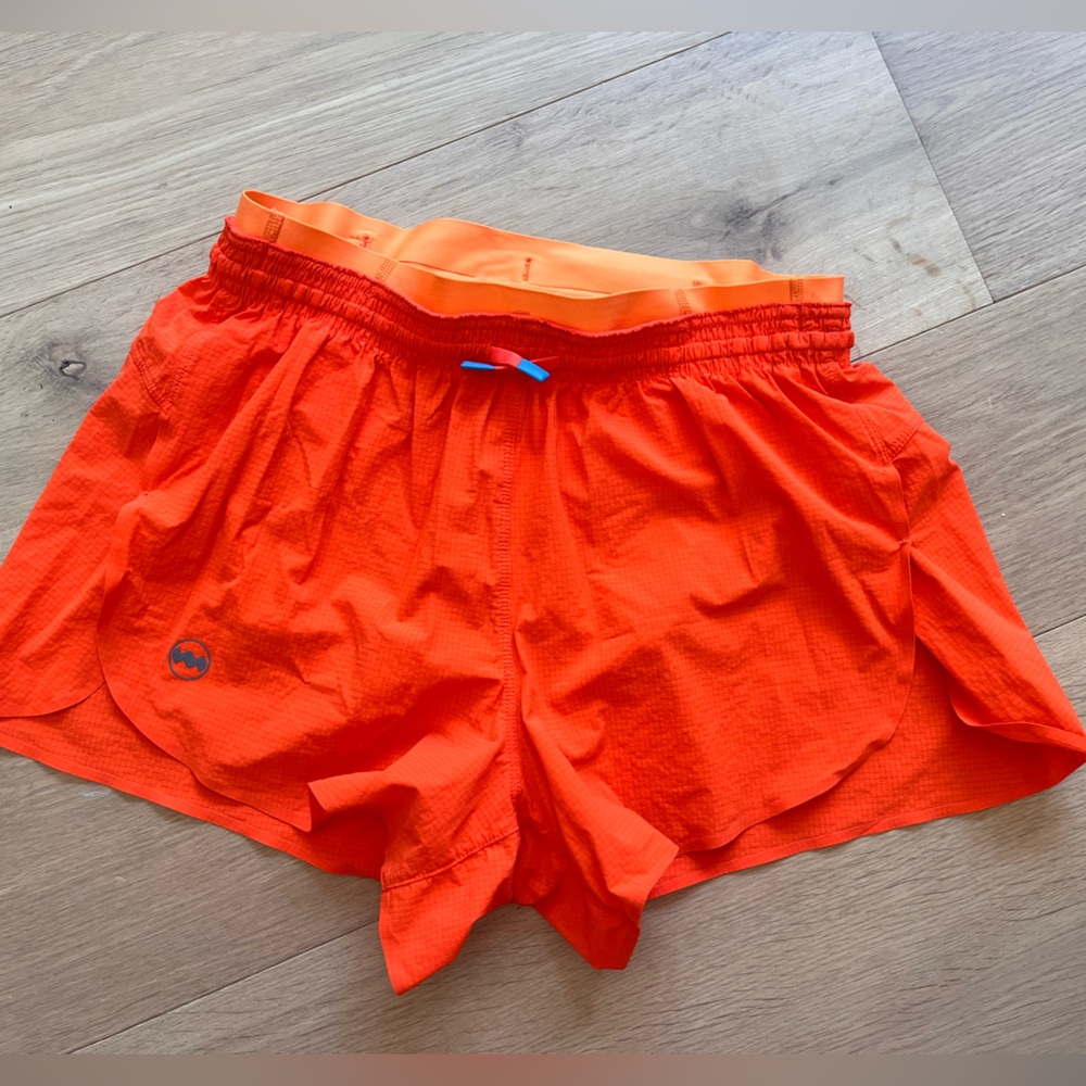 Janji women’s running shorts. Bright red, XS.